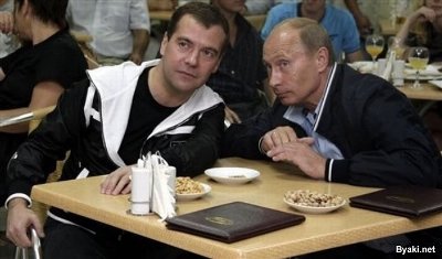 Putin bu dəfə Medvedyevi tənqid etdi