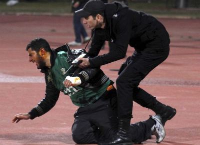 Tarixdə ilk futbol qətliamı: meydanın mərkəzində 74 nəfər öldü - FOTOLAR