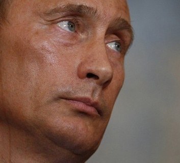 Putin İranda rejimin dəyşdirilməsinin əleyhinədir