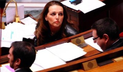 Bütün gözlər Fransa parlamentində