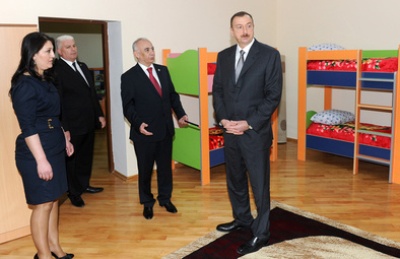 Prezident uşaq bağçasında oldu - FOTOLAR