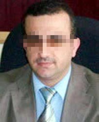 ŞOK! Məktəb direktoru şagirdi zorladı - FOTO