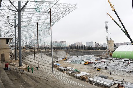 Prezident İlham Əliyev stadionda - FOTOLAR