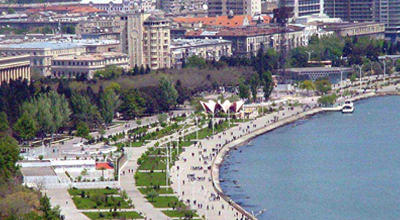 Bulvarda 37 yaşlı qadın özünü dənizə atdı