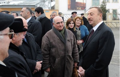Prezident İlham Əliyev Cümə məscidində oldu