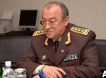 Kəmaləddin Heydərov sürüşmə baş verən əraziyə getdi