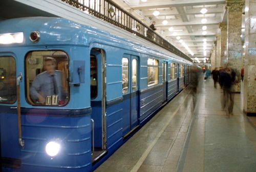 Metroda növbəti problemli gün