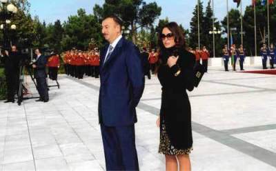 Prezident İlham Əliyev və Mehriban Əliyeva yeni otelin açılışında iştirak etdilər