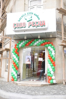 Nizami metrosu yaxınlığında ‘Çudo Peçka’ açıldı - FOTOSESSİYA