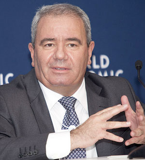 Əli Abbasov orbitə buraxılacaq peykdən danışdı
