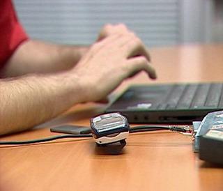 ‘Facebook’dakı oğlana görə 2 qız bir-birini bıçaqladı