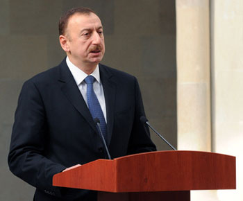 Prezident zəlzələ bölgəsinə getdi