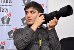 Mehman Hüseynov saxlanıldı, Natiq Ədilov polisə çağırıldı