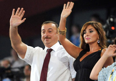 Prezident və xanımı Səadət Sarayında - VİDEO