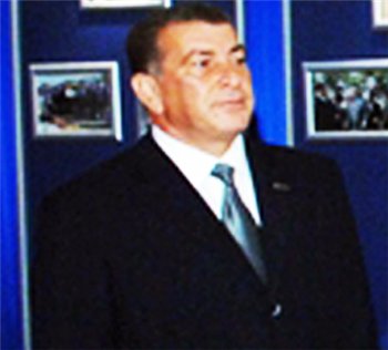 Qəbula gələn vətəndaş Saatlının icra başçısını döydü