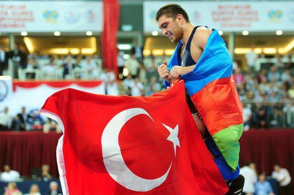 Qızıl oğlandan qızıllara layiq addım – GÜNÜN FOTOSU