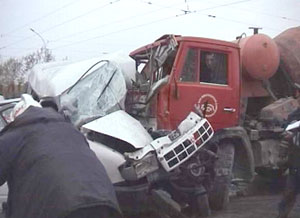 Bakı-Quba yolunda "Kamaz”-la "Qaz-53" toqquşdu