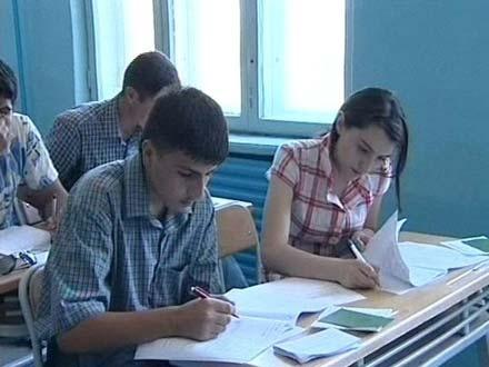 Bu il tələbə olanlardan rüşvət yığılır - 