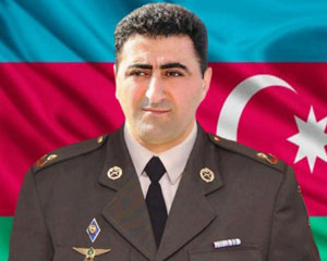 Mayor Ramil Səfərov ilk dəfə hərbi formada - FOTO
