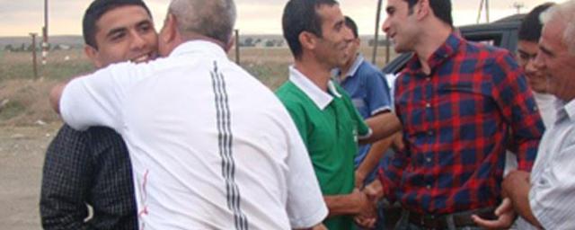 İrandan Azərbaycana dönən şairlərimiz belə qarşılandı - VİDEO