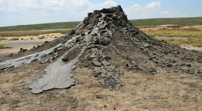 Bakıda vulkan püskürdü