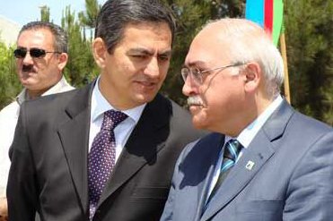 AXCP və Müsavat gəncləri öz məqsədləri naminə xərcləyir