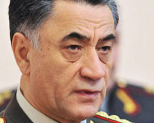 Nazir Əhəd Abıyevin qardaşını geri çağırdı