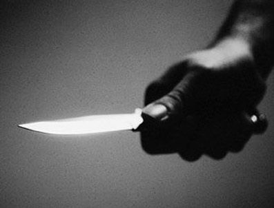 Xanım ofisant 31 yaşlı sərxoş müştərini bıçaqladı