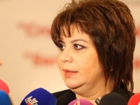 Gülər Əhmədovanın ərini işdən çıxardılar