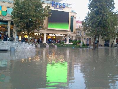 Yağış Bakını bu günə qoydu - FOTOLAR
