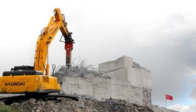 Bakıda traktordan meyit tapıldı