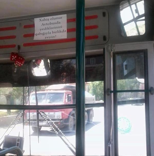 Bakıda marşrut avtobusunda qeyri-adi elan - FOTO