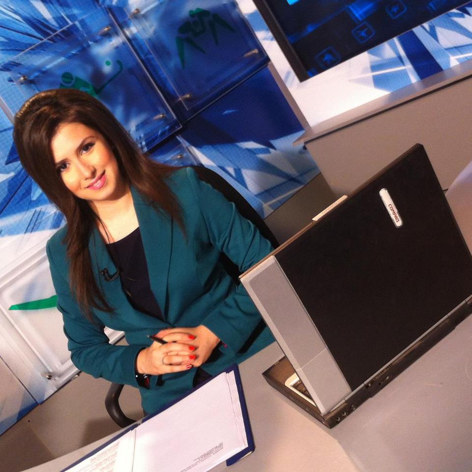 Azərbaycanlı teleaparıcı təbrik atəşinə tutuldu - FOTO
