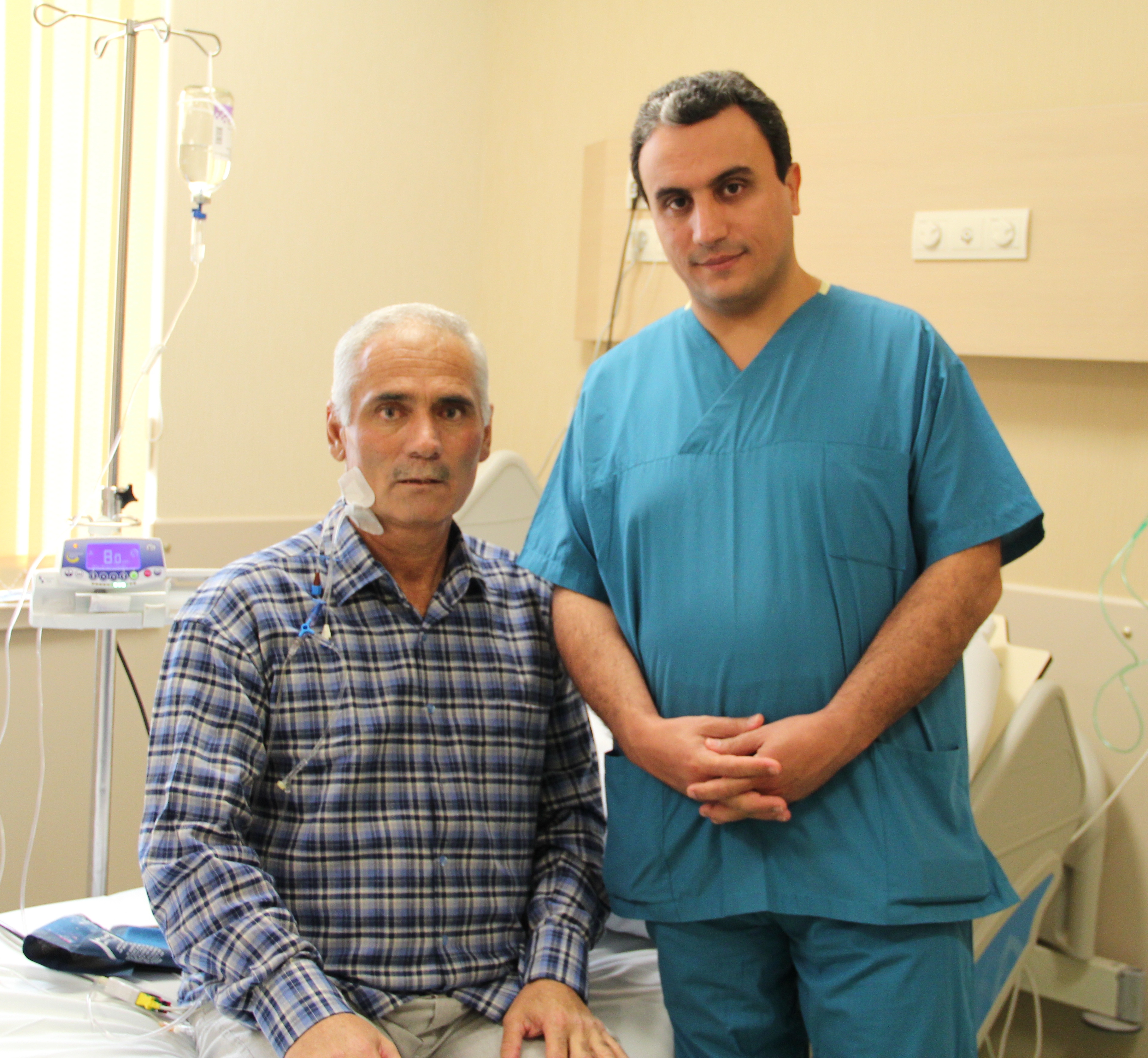 Mərkəzi Klinikada böyrək köçürülmüş xəstədə uğurlu açıq ürək əməliyyatı aparılıb - FOTOLAR