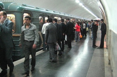 Bakı metrosunda dəhşət dolu anlar - EKSKLÜZİV VİDEO