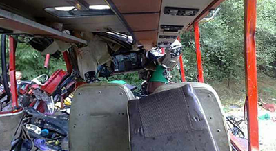 Bakıda sərnişin avtobusu aşdı