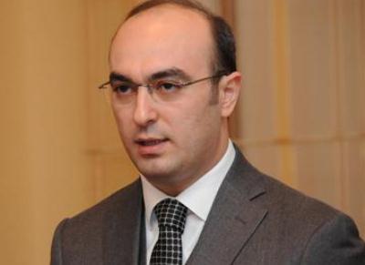 Elnur Aslanov: “Azərbaycanın üzləşdiyi problemləri gündəmə gətirmək əvəzinə...”