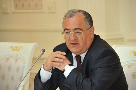 Ramiz Rzayev məhkəmələri və hakimləri tənqid etdi