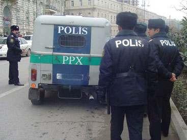 Bakıda polislə vətəndaşlar arasında kütləvi dava düşdü