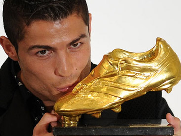 Ronaldo müsəlman uşaqlara 1,5 milyon avro verdi