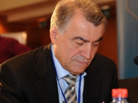 Azərbaycanlı nazir milyonlardan danışdı
