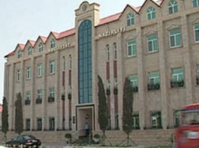 Bakıda hakimiyyət nümayəndəsini ölümcül bıçaqladılar