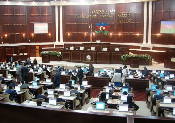 Siyasi partiyaların maliyyələşdirilməsinə ayrılan xərclər artırıldı
