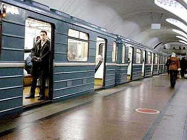 Bakı metrosunda həyacan: vaqonlar tüstüləməyə başladı