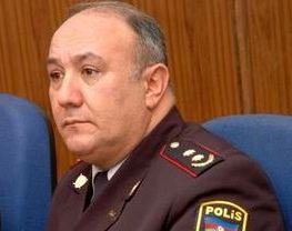 Bakıda maşınlara ‘Yeni iliniz mübarək’, ‘2013’ yazanlar cərimələnəcək