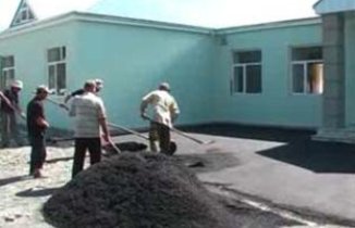 Qaxda məktəb və körpələr evi istifadəyə verildi