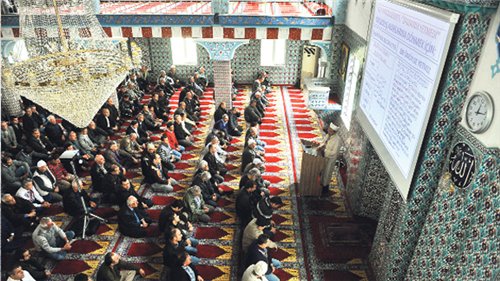 Din xadimi möminlərə moizəni planşetlə oxudu - FOTO