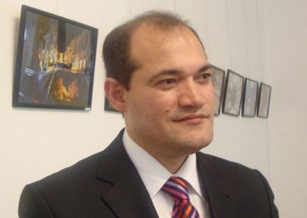 Razi Nurullayev qolundan əməliyyat olunacaq