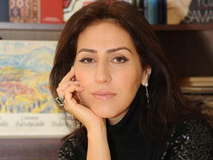 Yazıçı Anarın qızı qarət olundu