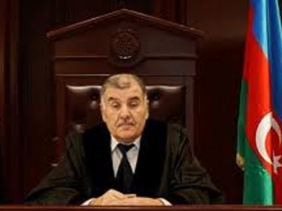 Elşad Abdullayevin videosundakı hakim istefa verdi